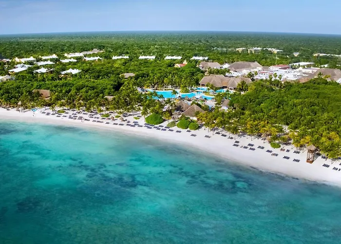 Grand Palladium Colonial Resort & Spa