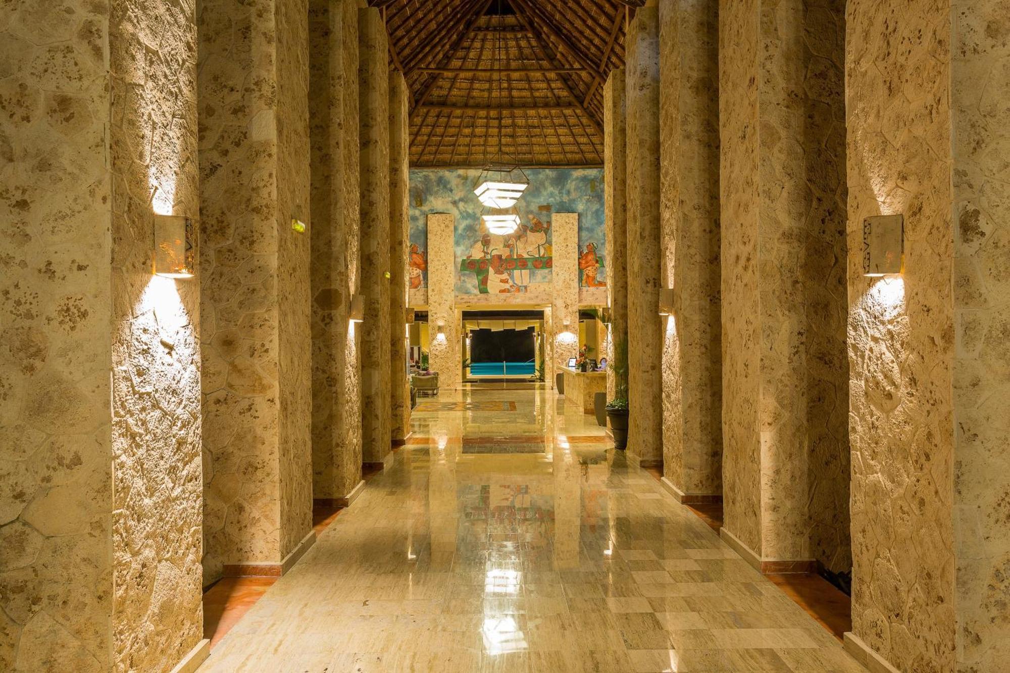Resort Grand Palladium Colonial & 5*