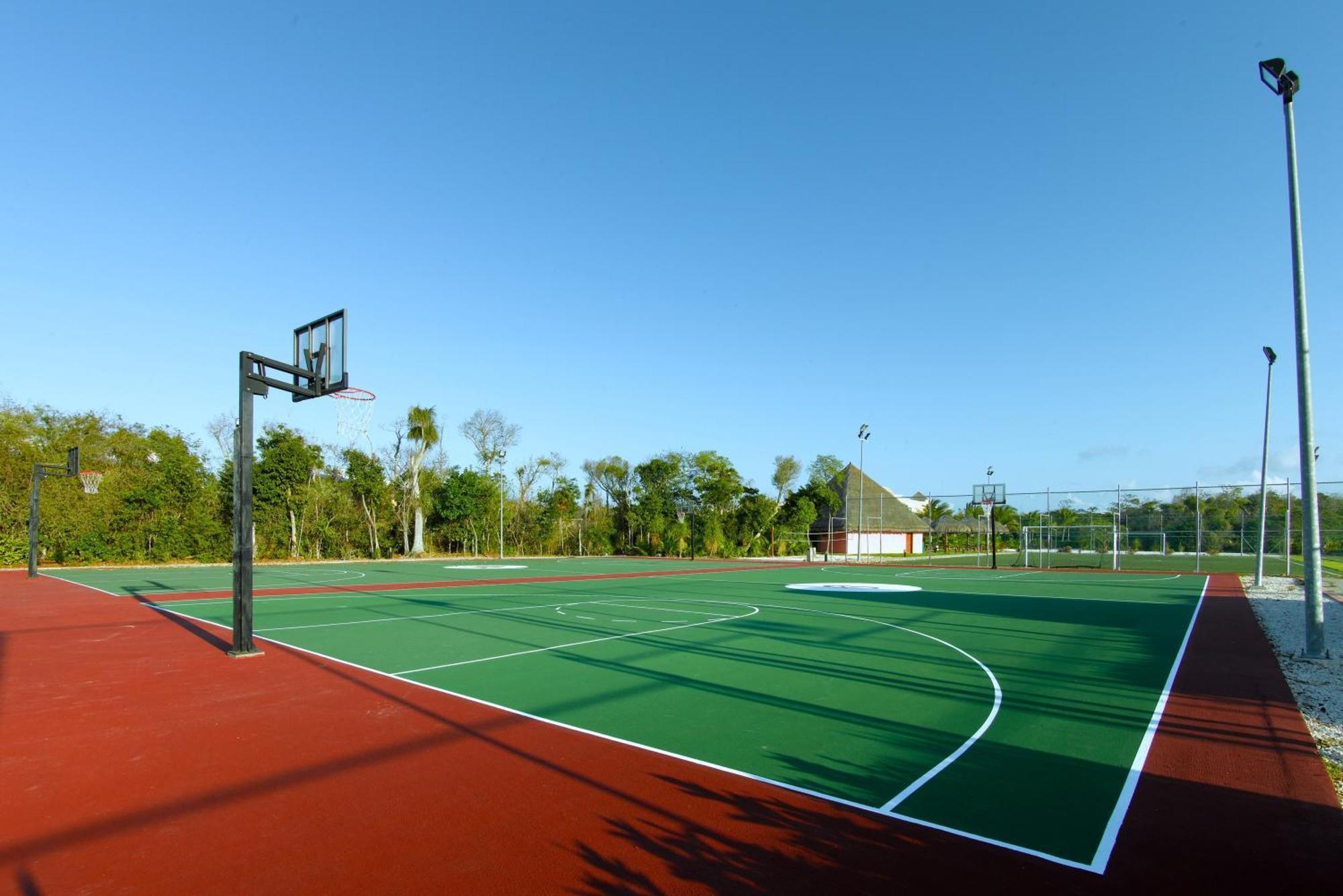 Grand Palladium Colonial &